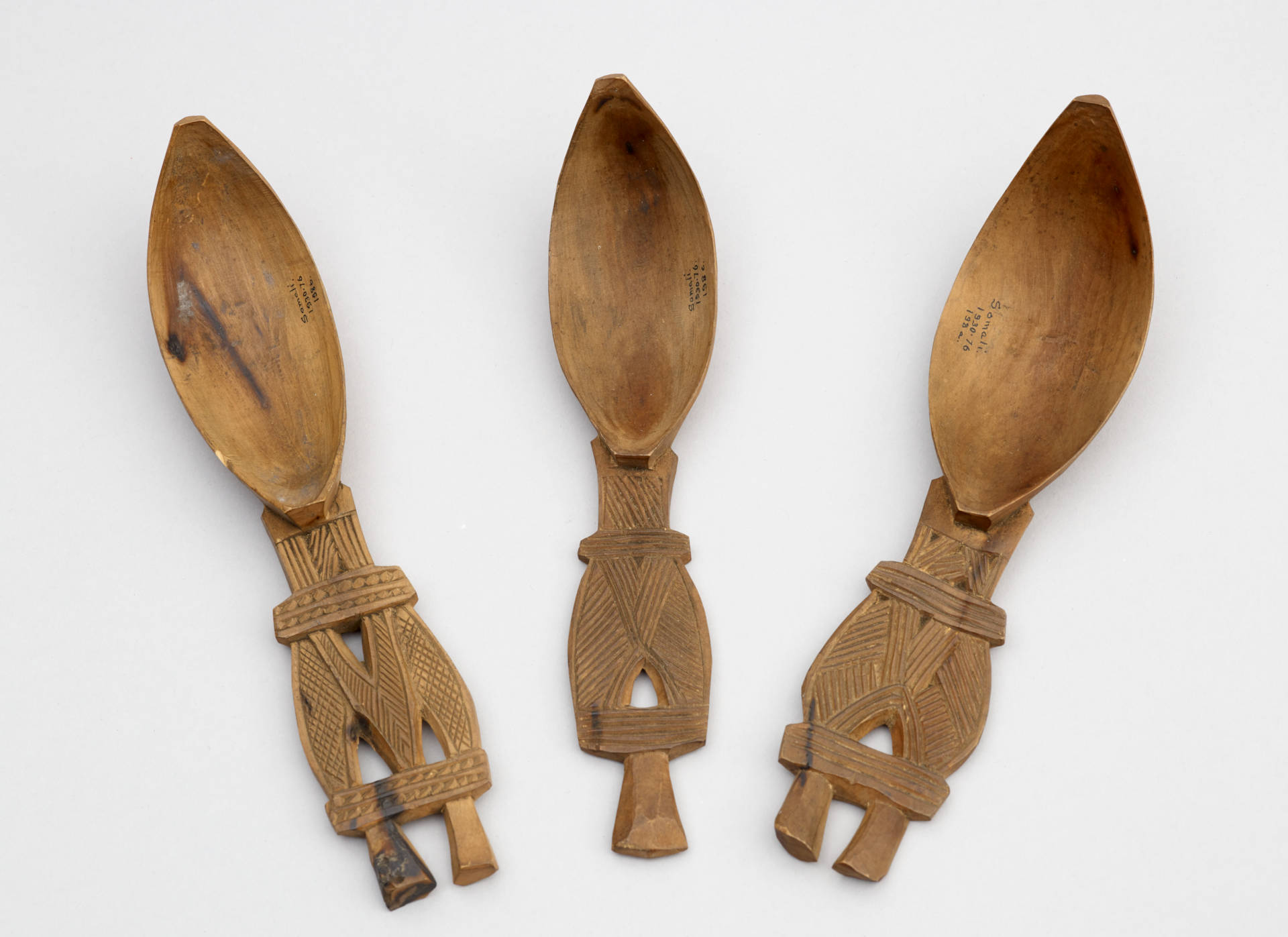 雕製的餐匙（勺子）自非洲的索馬里 Gallery Image